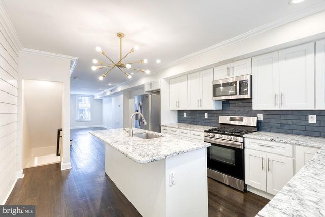 3306 FLEET ST, Baltimore, MD 21224