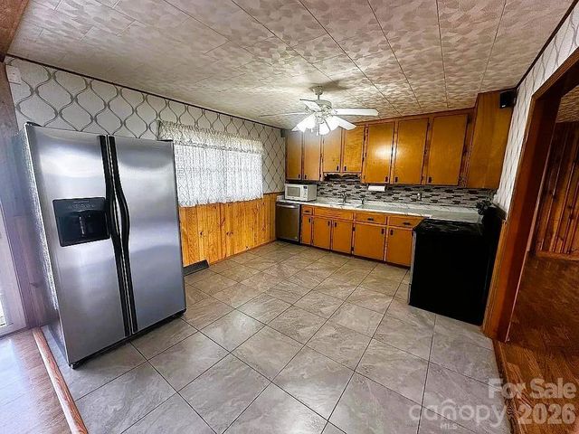 34 Sunset Drive, Brevard, NC 28712