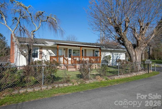 34 Sunset Drive, Brevard, NC 28712