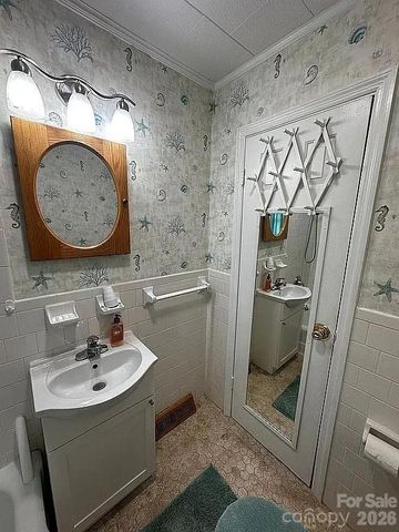 34 Sunset Drive, Brevard, NC 28712