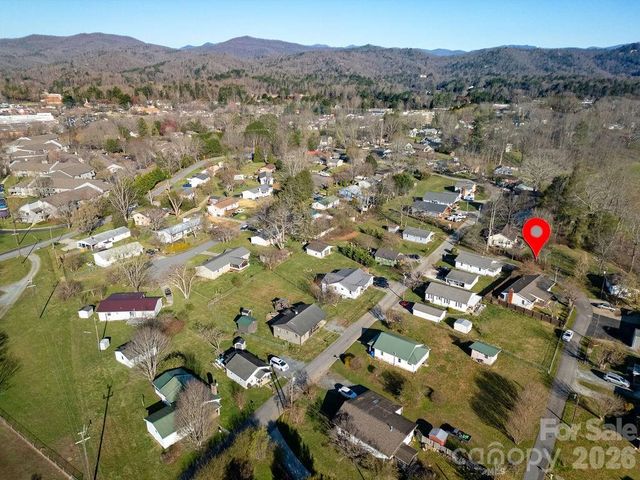 34 Sunset Drive, Brevard, NC 28712