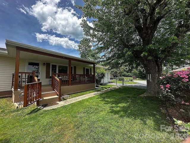 34 Sunset Drive, Brevard, NC 28712