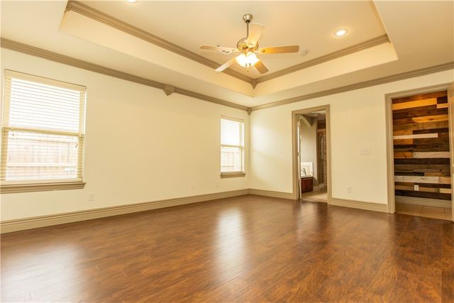 3800 SW Hollowbrook Street, Bentonville, AR 72713