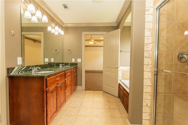 3800 SW Hollowbrook Street, Bentonville, AR 72713