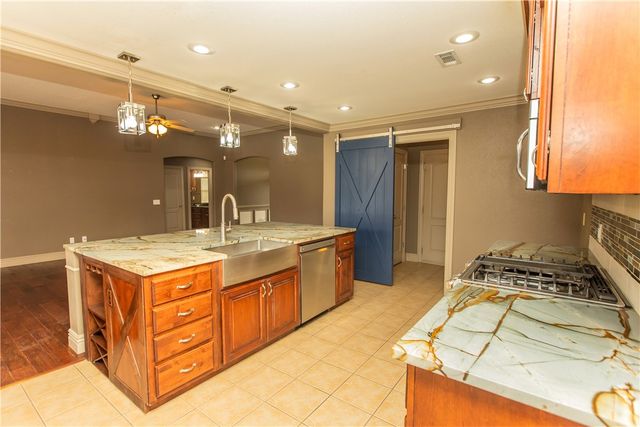 3800 SW Hollowbrook Street, Bentonville, AR 72713