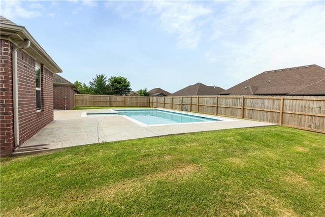 3800 SW Hollowbrook Street, Bentonville, AR 72713