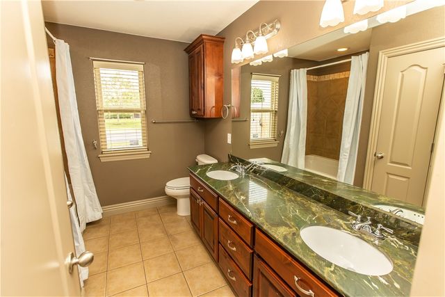 3800 SW Hollowbrook Street, Bentonville, AR 72713