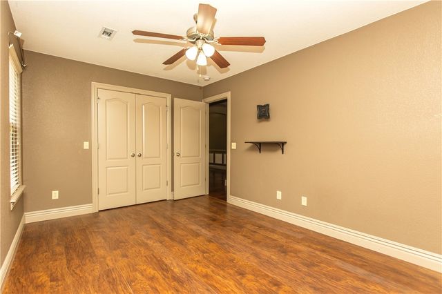3800 SW Hollowbrook Street, Bentonville, AR 72713