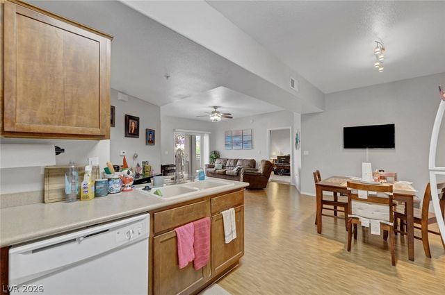 2291 West Horizon Ridge Parkway 10256, Henderson, NV 89052