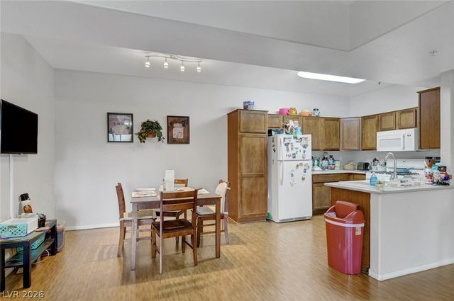 2291 West Horizon Ridge Parkway 10256, Henderson, NV 89052