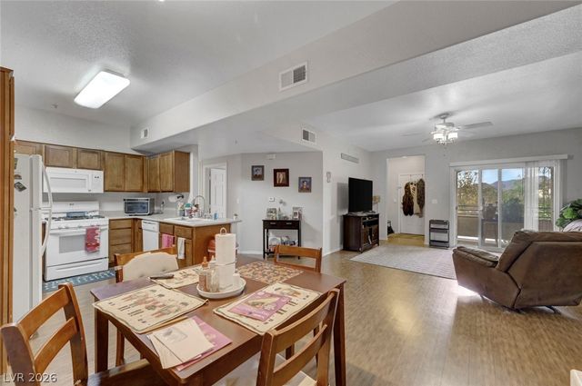 2291 West Horizon Ridge Parkway 10256, Henderson, NV 89052