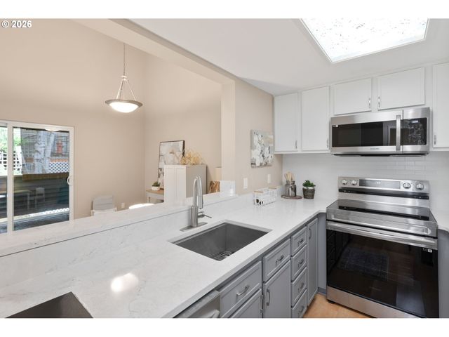 10178 Se TALBERT St, Clackamas, OR 97015