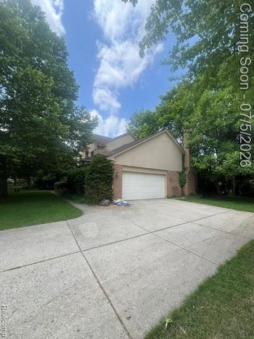 37892 Stableview Drive, Farmington, MI 48335