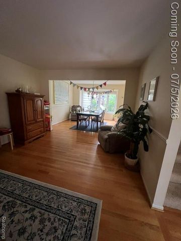 37892 Stableview Drive, Farmington, MI 48335