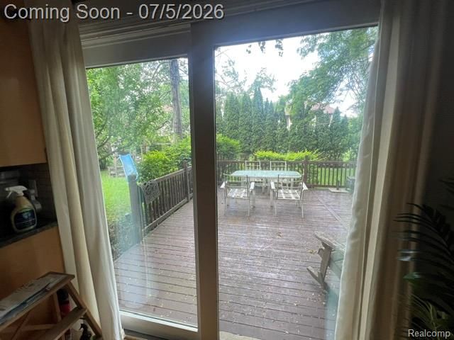 37892 Stableview Drive, Farmington, MI 48335