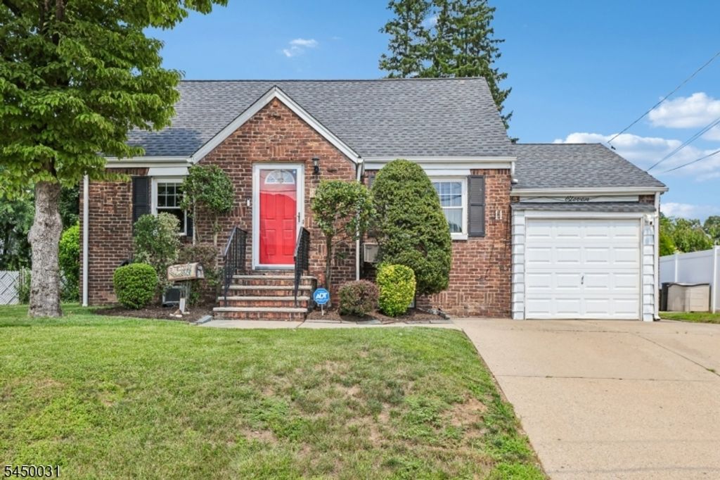 11 Taggart Way, Saddle Brook Twp., NJ 07663 — exterior