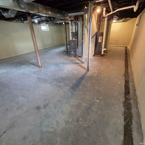 3106 Monroe Street, Fort Wayne, IN 46806