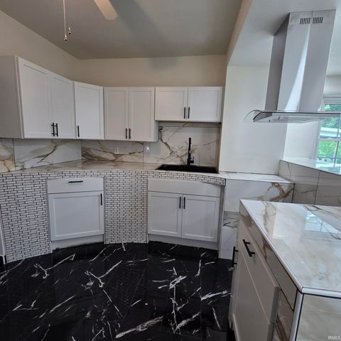 3106 Monroe Street, Fort Wayne, IN 46806