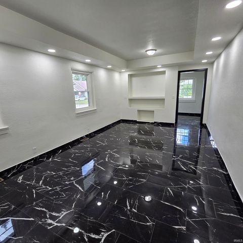 3106 Monroe Street, Fort Wayne, IN 46806