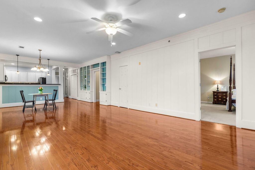 Image 14 of property listing at 520 Trillium Court, Santee, SC 29142