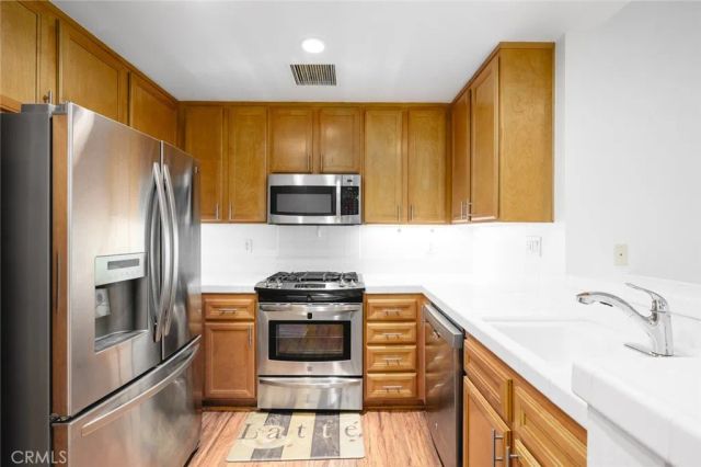 127 Jadestone, Irvine, CA 92603