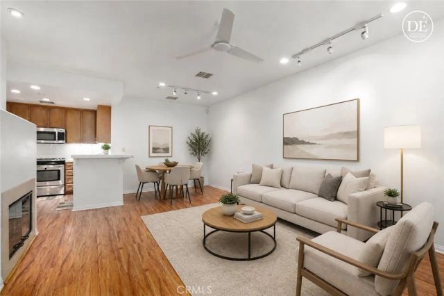 127 Jadestone, Irvine, CA 92603