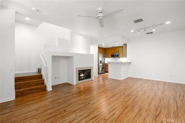 127 Jadestone, Irvine, CA 92603