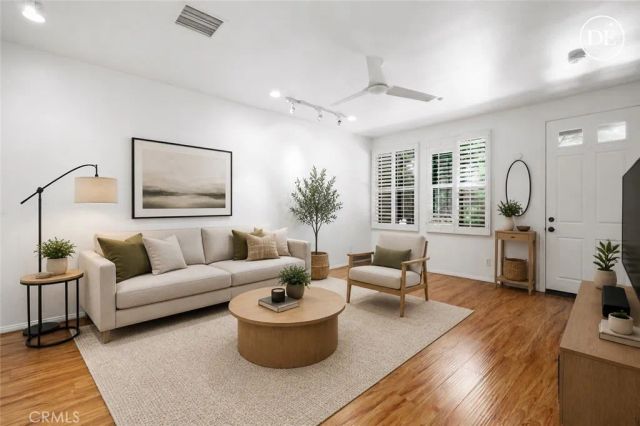 127 Jadestone, Irvine, CA 92603