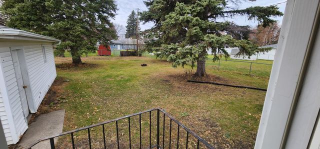 2215 7TH Street S, Moorhead, MN 56560