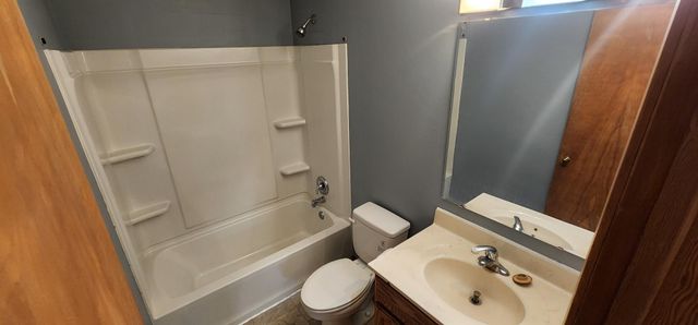 2215 7TH Street S, Moorhead, MN 56560