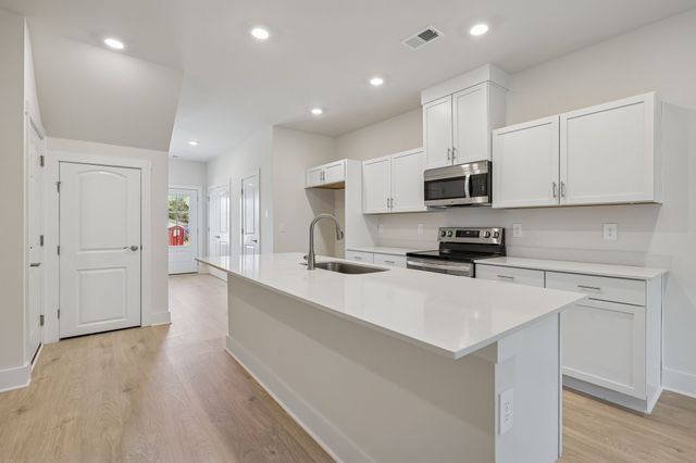 609 Tulip Springs Ct, Hermitage, TN 37076