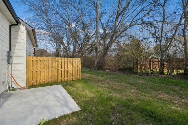 609 Tulip Springs Ct, Hermitage, TN 37076