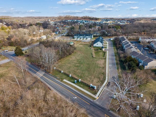 609 Tulip Springs Ct, Hermitage, TN 37076
