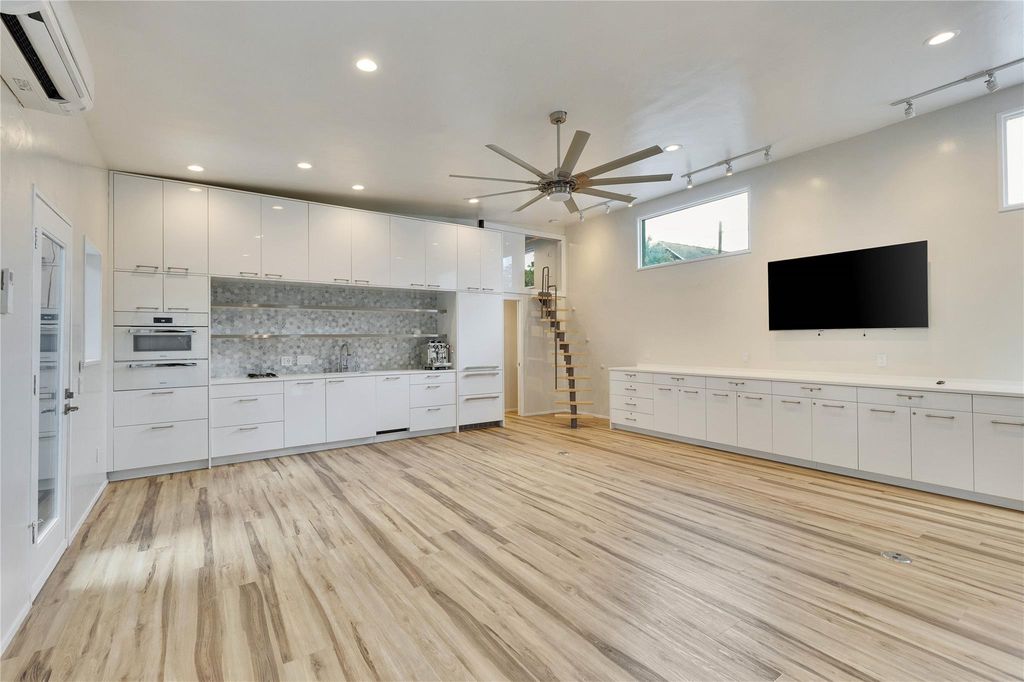 1515 Bluebonnet Lane, Austin, TX 78704