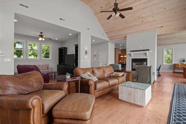300 Sunset Ridge, Waverly, TN 37185