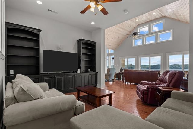 300 Sunset Ridge, Waverly, TN 37185