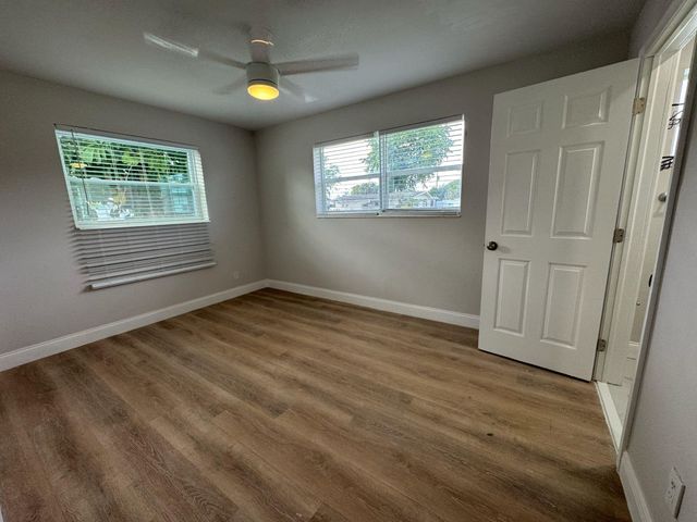 7571 Eaton St, Hollywood, FL 33024