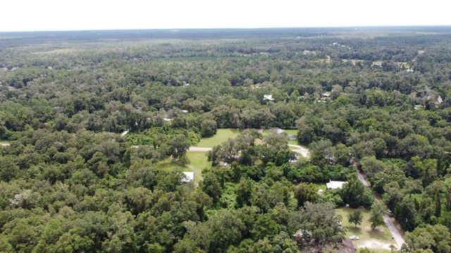 35 C L Townsend Lane, Crawfordville, FL 32327