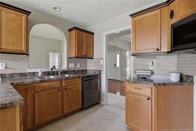 5940 Blue Sky Lane, Hope Mills, NC 28348