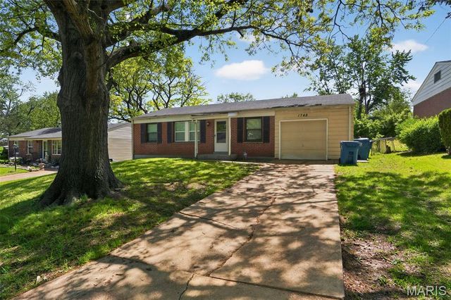 1748 Atmore Drive, St Louis, MO 63136
