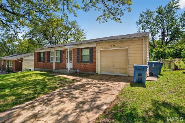 1748 Atmore Drive, St Louis, MO 63136