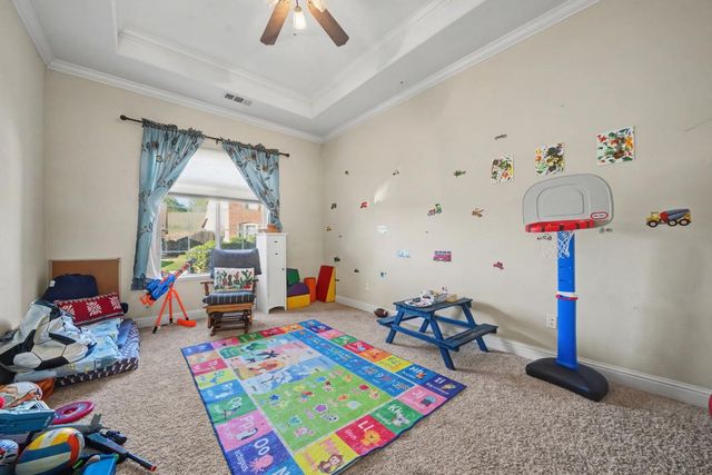 290 Gold Creek Dr, Valley Springs, CA 95252