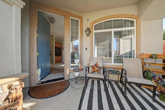 290 Gold Creek Dr, Valley Springs, CA 95252