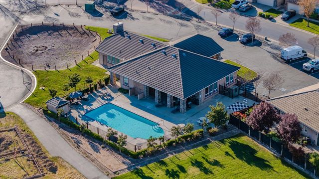 290 Gold Creek Dr, Valley Springs, CA 95252