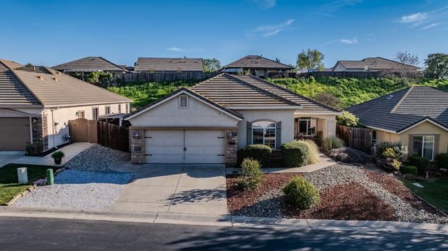 290 Gold Creek Dr, Valley Springs, CA 95252