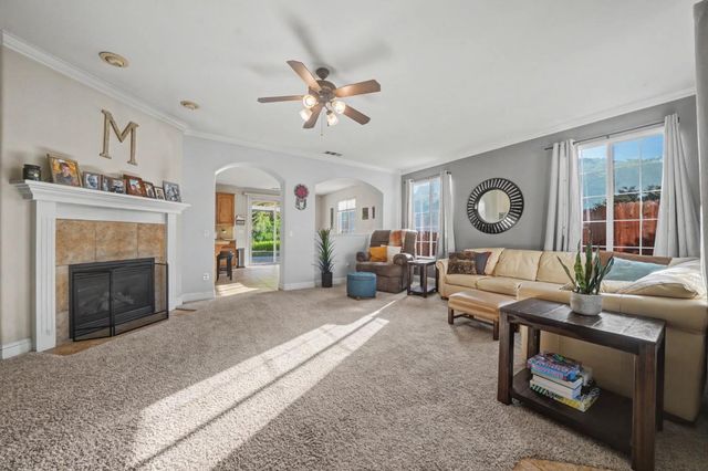 290 Gold Creek Dr, Valley Springs, CA 95252