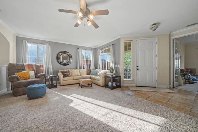 290 Gold Creek Dr, Valley Springs, CA 95252