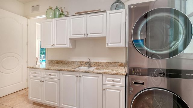 4981 HUBNER CIRCLE, Sarasota, FL 34241