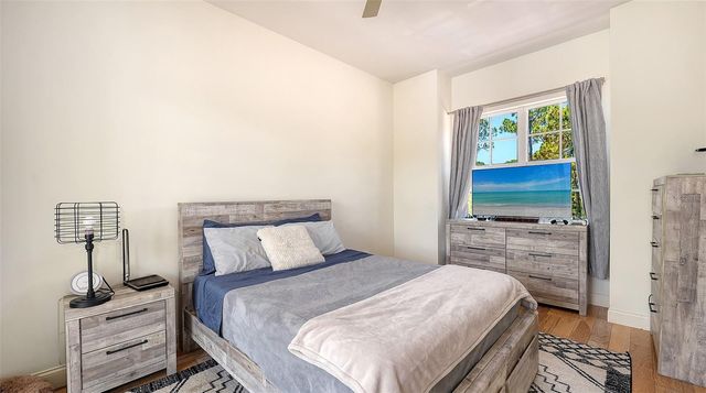 4981 HUBNER CIRCLE, Sarasota, FL 34241