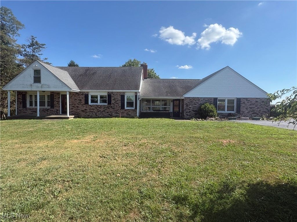 53760 Farmington Road, Bridgeport, OH 43912